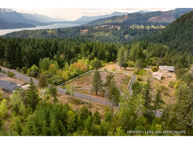 21 Cochran Ln, Stevenson, WA 98648