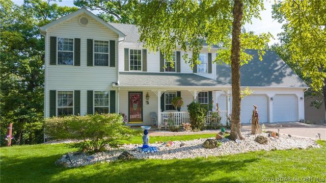 1008 Beacon Ridge Dr, Lake Ozark, MO 65049