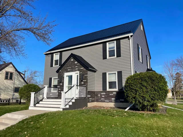 411 Vernon Ave, Morgan, MN 56266
