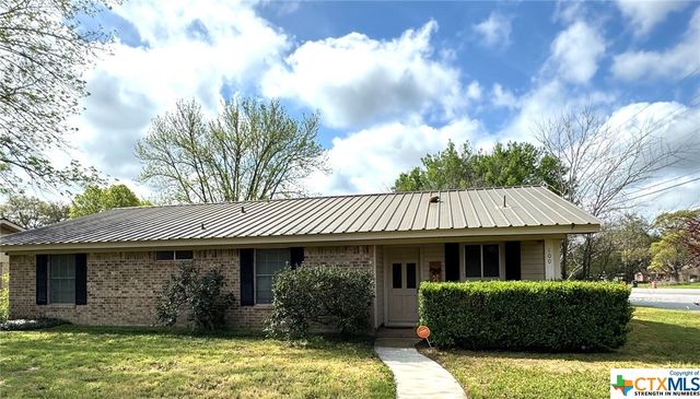 100 Hillview Dr, Luling, TX 78648