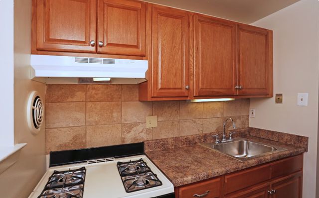 126 E  Maple Ave #4f9c6b9cc, Morrisville, PA 19067