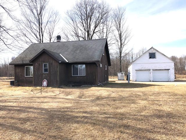 N7961 Mohheconnuck Rd, Bowler, WI 54416