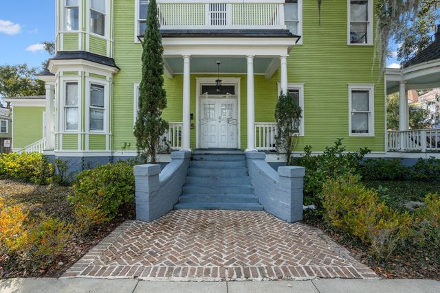 21 W  36th St #A, Savannah, GA 31401