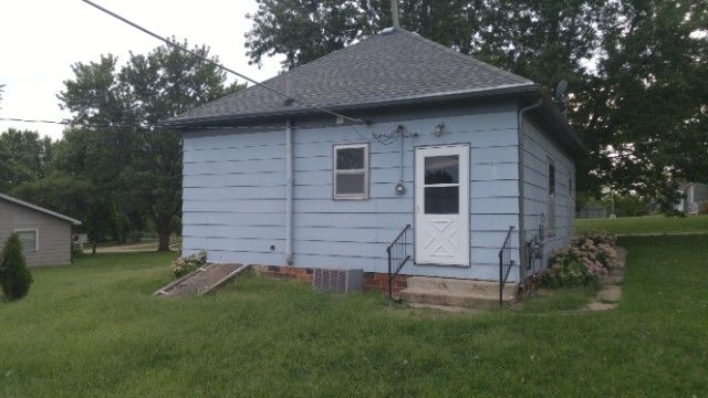 318 Perry St, Odell, NE 68415