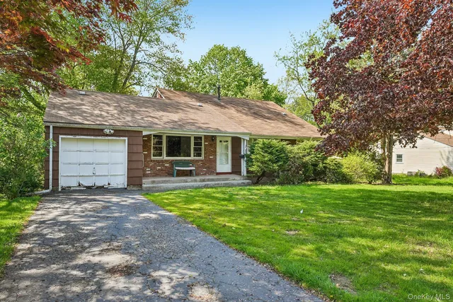 35 Old Middletown Road, New City, NY 10956