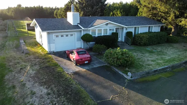 13505 N Place, Long Beach, WA 98631