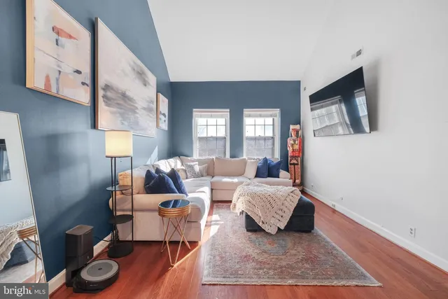 4817 31st St S #C1, Arlington, VA 22206