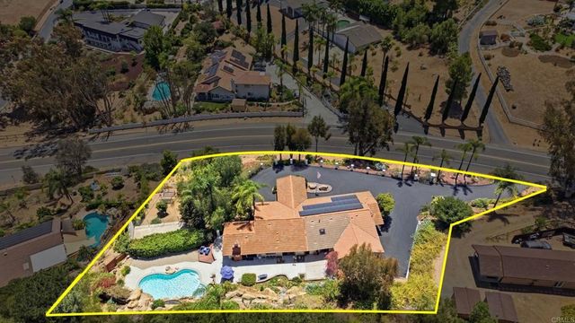 2538 Dehesa Rd, El Cajon, CA 92019