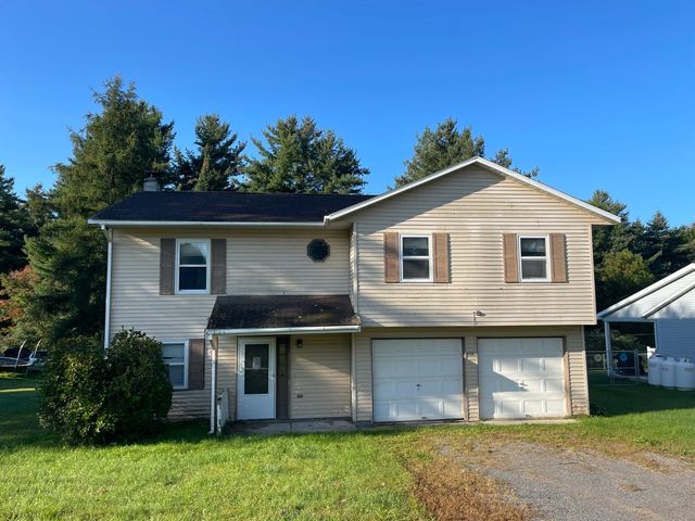 6426 Crestview Dr, Lowville, NY 13367