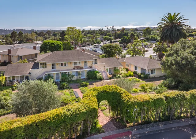 126 W  Calle Crespis #6, Santa Barbara, CA 93105