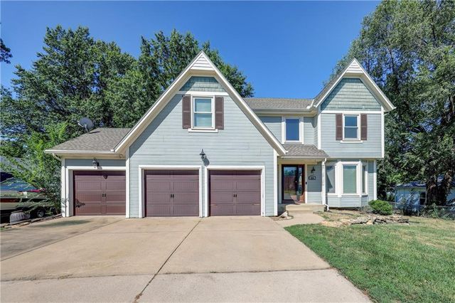 526 S  Center St, Gardner, KS 66030