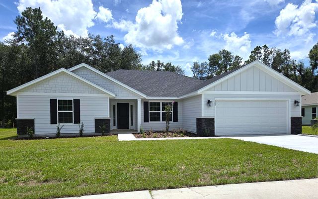 569 SW Bellflower Dr, Lake City, FL 32024