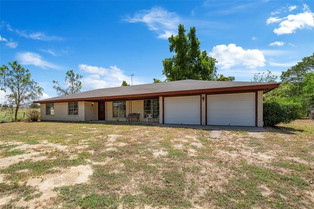 1768 County Road 449, Thorndale, TX 76577