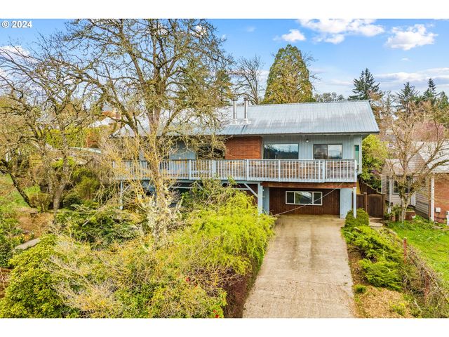 436 W  D St, Springfield, OR 97477