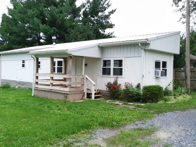 2237 New Holland Pike, Bird In Hand, PA 17601