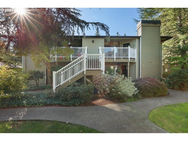 5053 Foothills Dr #A, Lake Oswego, OR 97034