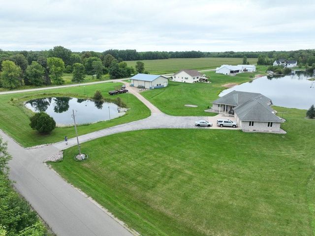 486 Mourning Dove Rd, Little Suamico, WI 54141