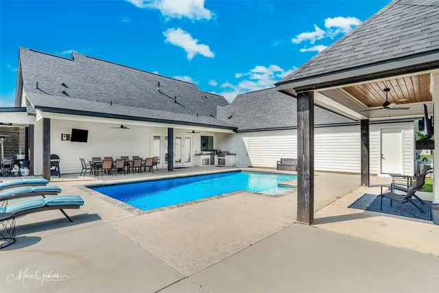 539 Bishop Pvt Dr, Stonewall, LA 71078