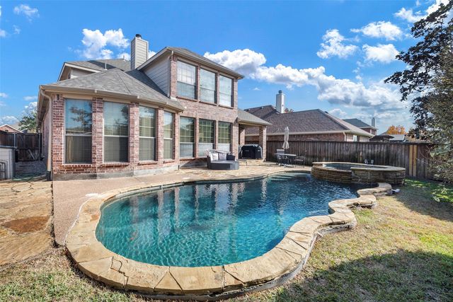 6965 Shoreview Dr, Grand Prairie, TX 75054