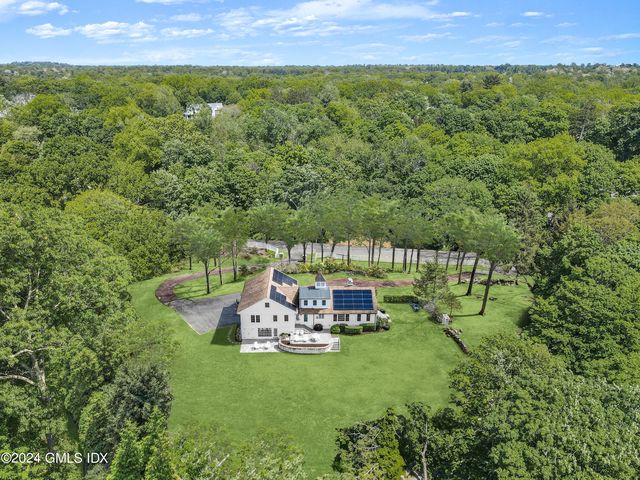 55 Stag Ln, Greenwich, CT 06831