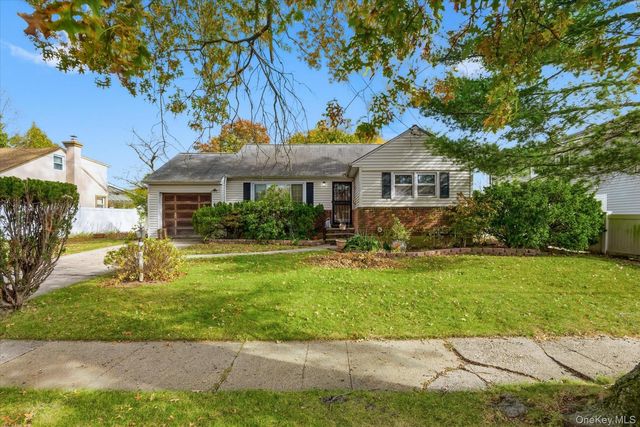 519 Chester Street, Uniondale, NY 11553