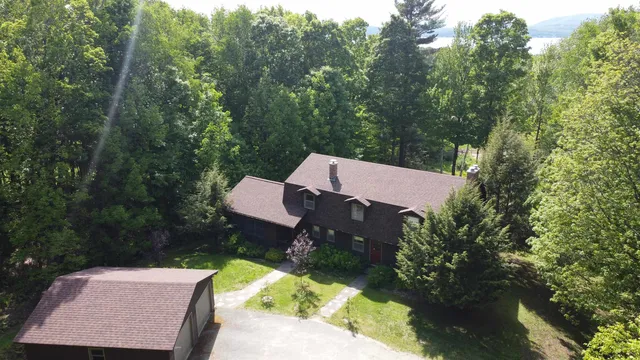 78 Hillside Drive, Newport, VT 05855