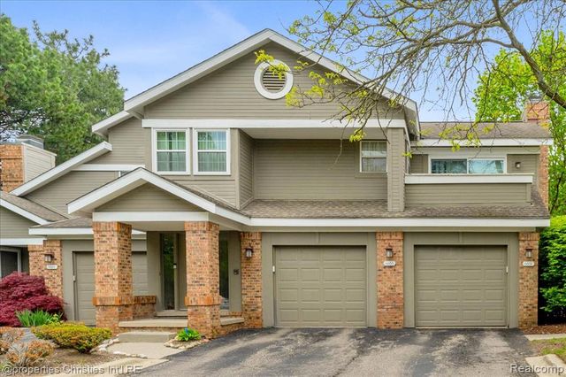 6651 Hearthside Ct, West Bloomfield, MI 48322