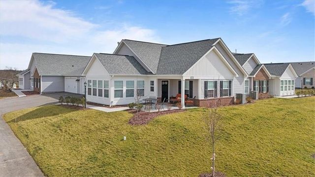 1241 Sandy Ridge Dr, Sarver, PA 16055