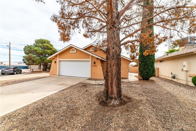 1006 Belcourt Cir, Kingman, AZ 86409