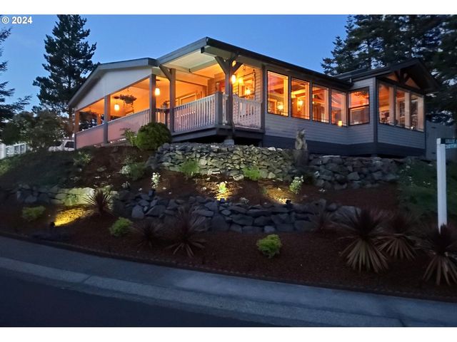 914 Lillie Circle Dr, Florence, OR 97439