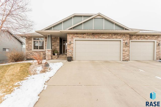 1512 S  Kinderhook Ave, Sioux Falls, SD 57106