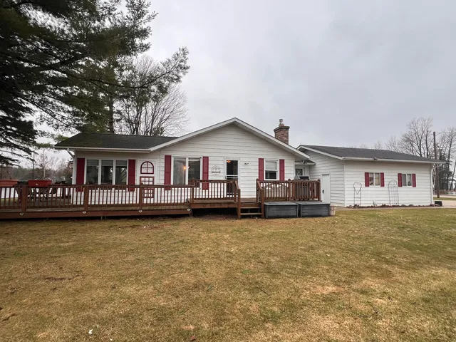 6976 Lakeview Blvd, Saint Helen, MI 48656