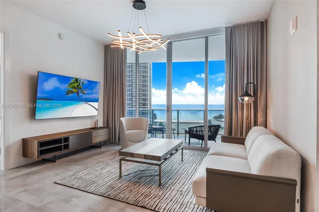 17550 Collins Ave #702, Sunny Isles Beach, FL 33160