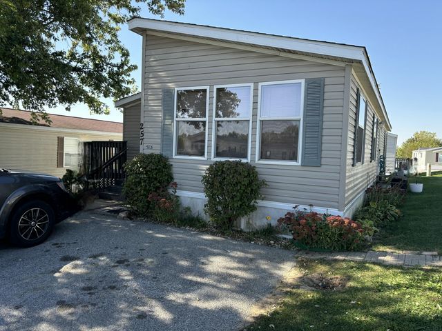 5026 N  Dittmer St, Davenport, IA 52806