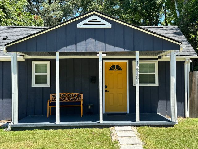 1220 E  69th St, Savannah, GA 31404