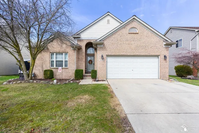4035 Stone Post Rd, Newport, MI 48166