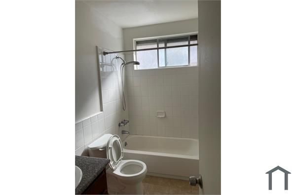 14617 S  Berendo Ave #6, Gardena, CA 90247