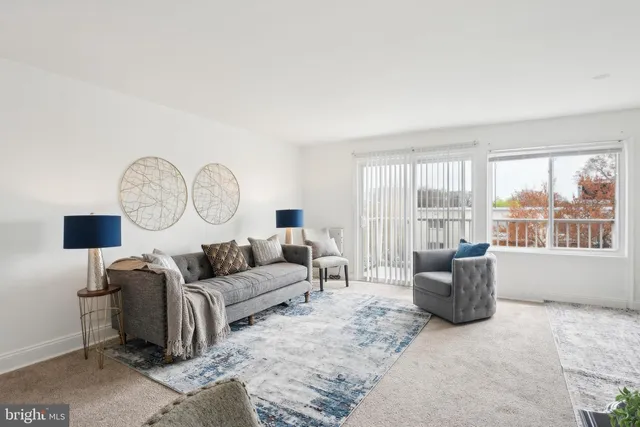 1005 Chillum Rd #402, Hyattsville, MD 20782