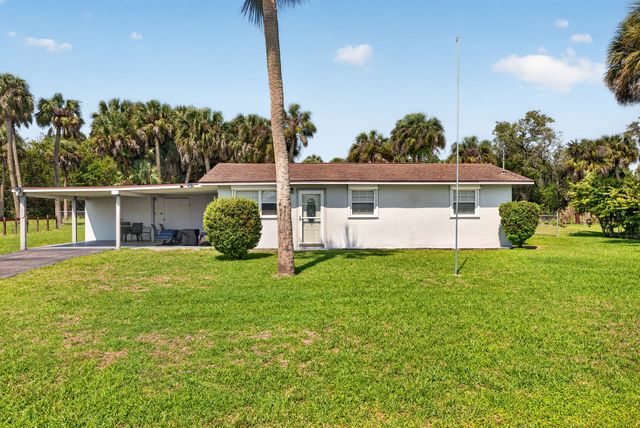 17391 Rewis Rd, Alva, FL 33920