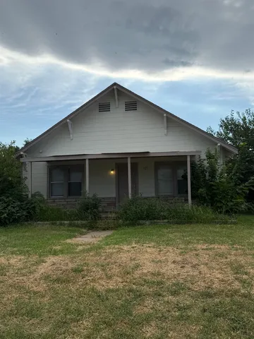 321 N  Flynn Ave, Watonga, OK 73772
