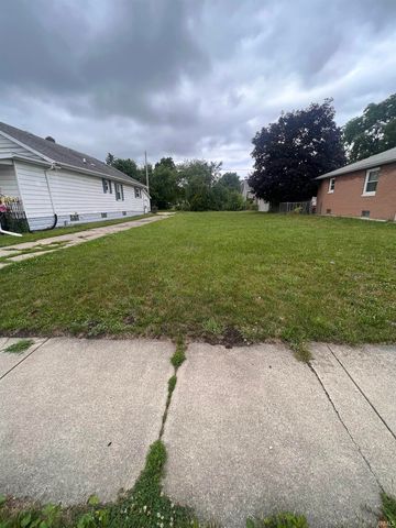 725 Camden St, South Bend, IN 46619