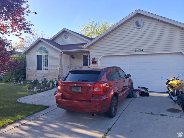 2434 W  2250 N, Clinton, UT 84015