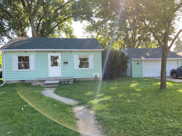 27352 Townley Ave, Madison Heights, MI 48071