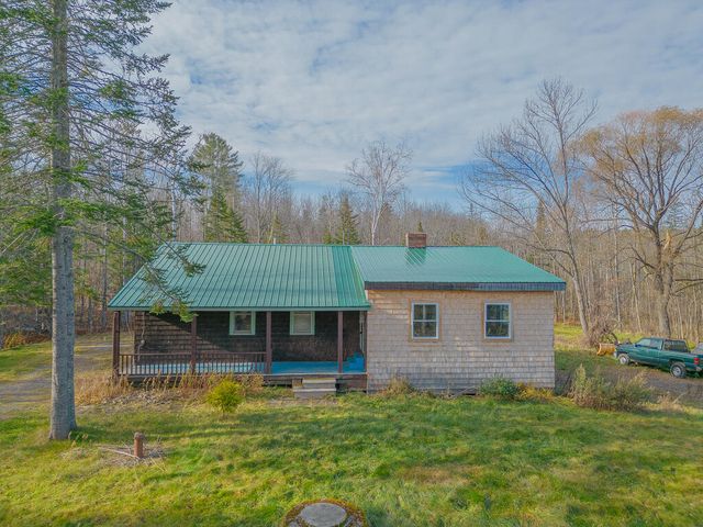 22 Old County Road, New Portland, ME 04954
