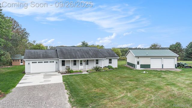 6481 Byron Rd, Howell, MI 48855