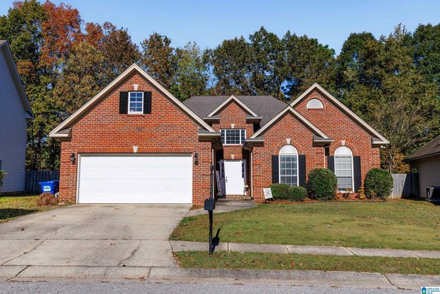 634 Forest Lakes Dr, Sterrett, AL 35147