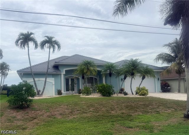 247 SE 6th St, Cape Coral, FL 33990