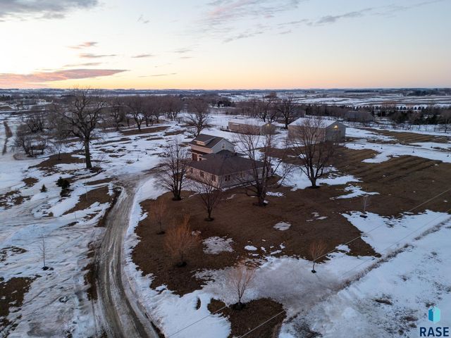 25523 476th Ave, Garretson, SD 57030