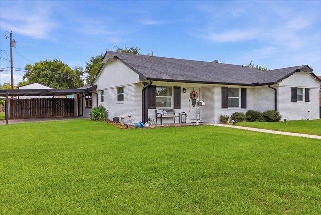216 N  35th St, Nederland, TX 77627