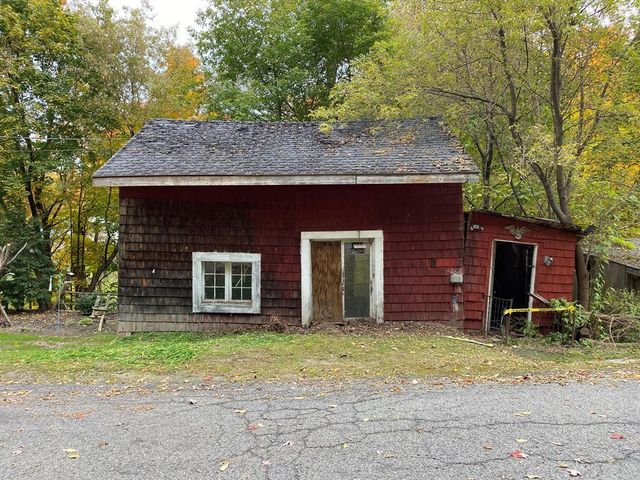 8 Mill St, Chateaugay, NY 12920
